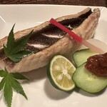 守源旅館 - イサキ塩焼き