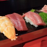 Sakae sushi - 海老・マグロ・中トロ・芽葱
