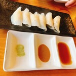 玉響 - 大根餃子。大根とタネが相まってさっぱりした味わい。いくらでも食べられる。