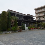 おべんと味光 - 「おべんとあじみつ」大きい建物