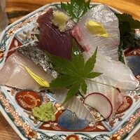 George - お造り　鰆、鰹、スズキ、鯛