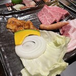 Hidaka Yakiniku - ちょっと焼いちゃったので少ないです^^;