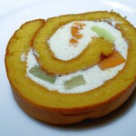 アピシウス - 丸次農園（神奈川三浦）サマードリームのロールケーキ