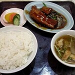 北京飯店 - トンポウロー定食は850円ね、