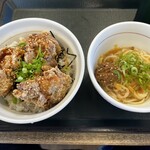 Nakau - 唐揚げ丼(並) ¥850、冷やし坦々うどん(小)¥350