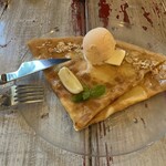 Taverna Hamburg - ハニー＆バターの焼き立てクレープ＋自家製バニラ