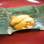 鉄板焼 ステーキ ぼんて - 生雲丹の笹蒸し