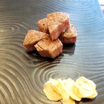 Teppanyaki Suteki Bonte - 厳選黒毛和牛サーロインとフィレステーキ食べ比べ 100g