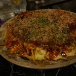 らい亭 - モダン焼き。これは、焼いてもらいました。