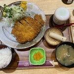 Manten Tonkatsu Marukatsu - ロースカツ定食250g