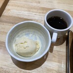 Manten Tonkatsu Marukatsu - 食べ飲み放題のアイスとコーヒー