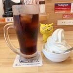 コメダ珈琲店 - こちらのクリームコーヒーは、アイスクリームの量が多め