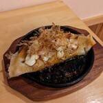 新橋立呑処 へそ - 鉄板お好み風キャベツ焼き