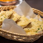 HUNZA - 2023.8 ガーリックナン（330円）