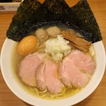 しののめヌードル - 全部のせ塩らーめん[燻製たまご]（麺大盛）