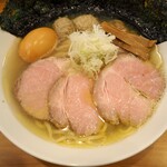しののめヌードル - 全部のせ塩らーめん[燻製たまご]（麺大盛）