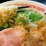 よってこや - 醤油ラーメン680円