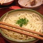 九州博多もつ鍋 居酒屋　むかしや - 〆にとんこつ麺を注文だおいしそう