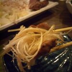 縁家 - 2013.9. 白髪ネギ、浅漬け、にんにく挟んで♪