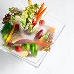 Full of vegetables ``Luxury bagna cauda made with vegetables soaked in the sun''