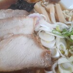 田村食堂 - にしても、チャーシューはほどよく柔らかくて美味い♪