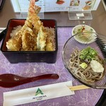石川ゴルフ倶楽部 レストラン - 海老天丼とちょこっと蕎麦 1890円