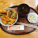 Tempura Aduma - みに天丼（お新香・赤だし付き）