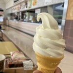 Fujiya - 温泉後のソフトクリーム美味しいですね