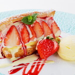 Crispy baked pie with strawberry condensed milk mille-feuille