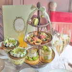 Laduree Salon de the - 