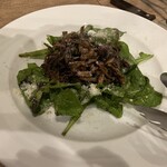 OSTERIA Lumaca - しめじのソテーとルッコラのサラダ