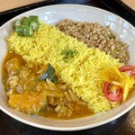 カフェギャラリー 杏仁 - 夏野菜のタルカリ＆南インドのキーマ　1200円
