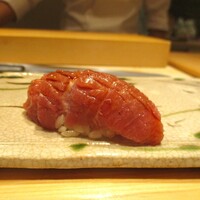 鮨 功 - トロ ： 70Kgの大間の鮪。
