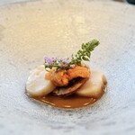 トゥ・ラ・ジョア イズム - 天然帆立貝のミルフィーユ