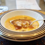 トゥ・ラ・ジョア イズム - エビス南瓜の冷製スープ