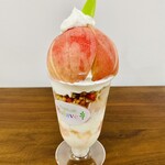 Fruits Cafe Rulave - モモパフェ