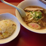 中華料理 東 - 料理写真:ラーメン定食　700円