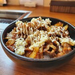 Yakiniku Koubou Sakura - 特製からしマヨカルビ丼並です。