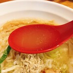 はりけんラーメン - スープ