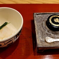 三宅輝 - 白エビご飯と共に