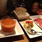 テンプラニージョ - ガスパチョとロシアンサラダとパンと生ハム