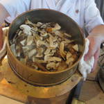 お料理 佐藤 - お釜で炊かれた、まったけご飯