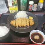 レストラン 肉の蔵 - 黒豚とんかつ定食