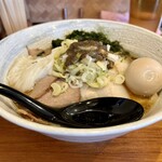 唯一無二のらぁ麺専門店 イ袋ワシづかみ - 