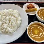 RAJA - ラジャスペシャルランチ　1390円　バターチキン&日替カレー&ライス　※スープ、サラダ、ドリンク、デザートも付きます