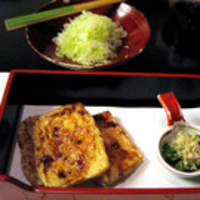 とうふ屋うかい 鷺沼店 - 揚げの炭焼き