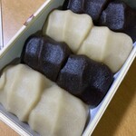 赤福 - 白餅黒餅の見た目