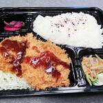 とんかつまるや - 料理写真: