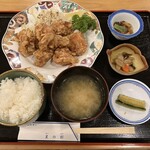 ホテルアポイ山荘 - から揚げ定食