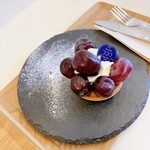 グレープショップ ココロ - ブラックシャインのタルト